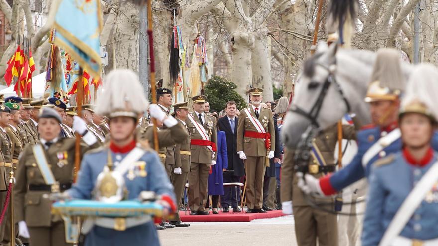 El rey celebra en Valladolid los 375 años del regimiento Farnesio