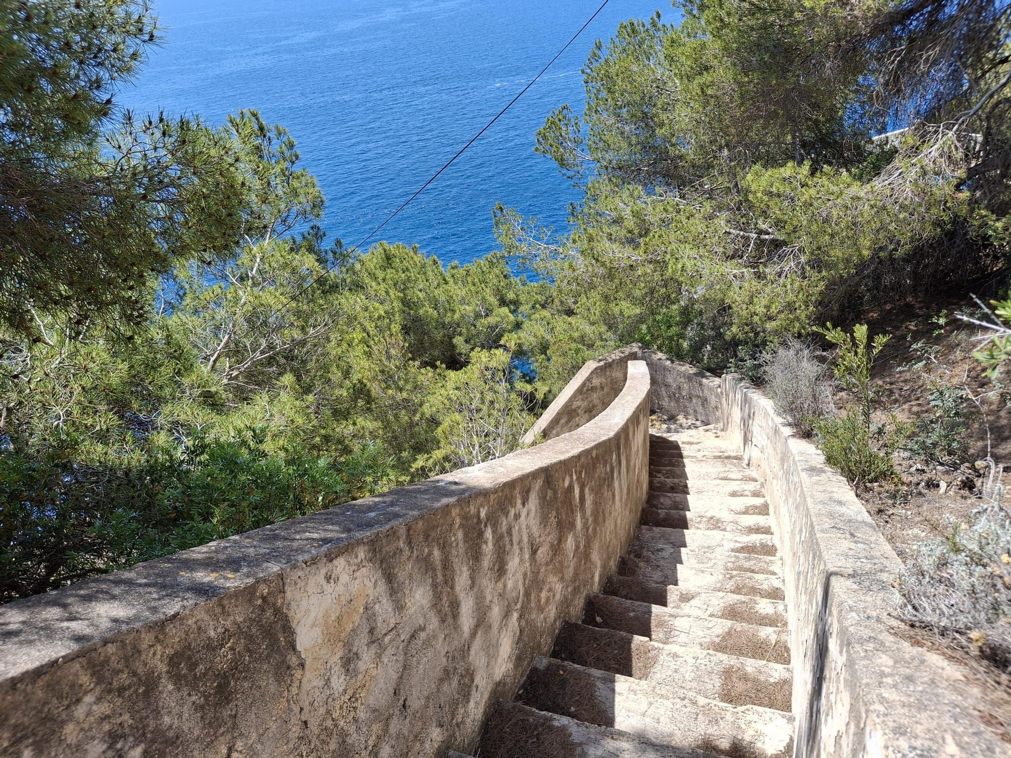 Así es la escalera pública recuperada por Xàbia: extraordinarias vistas