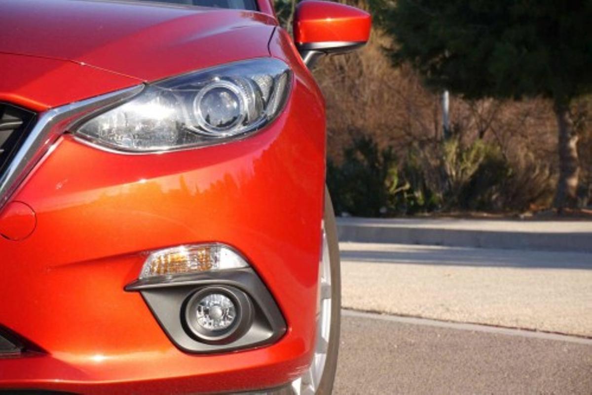 ctv-mq4-mazda3 5