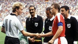 Imagen de archivo del encuentro entre Alemania Federal y Austria en la última jornada de la fase de grupos del Mundial de 1982.