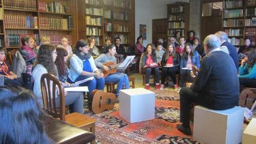 Festival poético-musical en la Biblioteca de Ponte Caldelas.