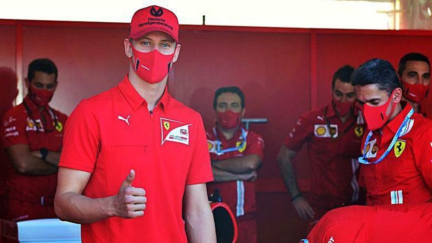 Mick Schumacher, durante unas pruebas con Ferrari.
