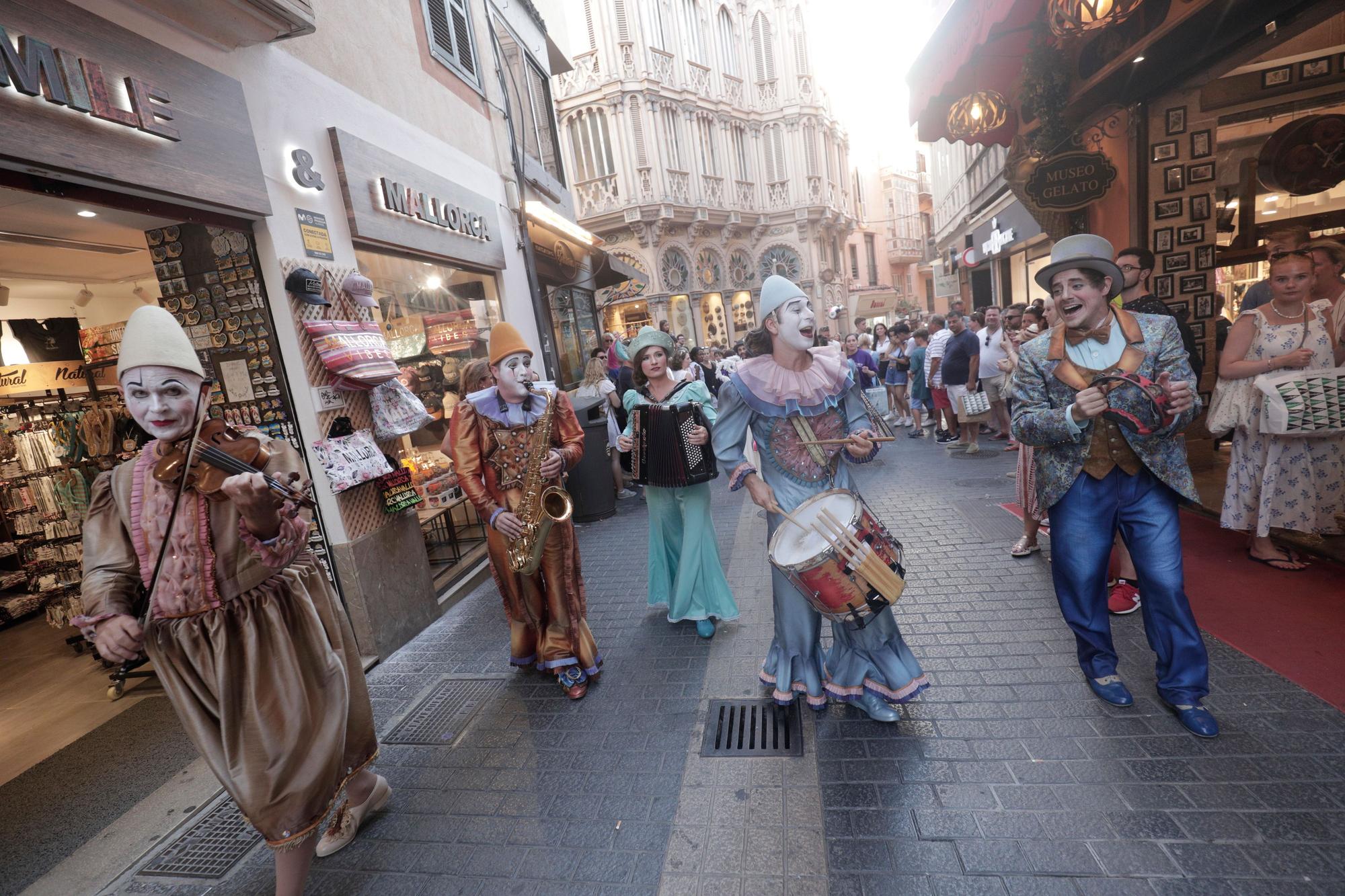 El Circo del Sol sale a la calle para presentar su nuevo espectáculo, ‘Corteo’