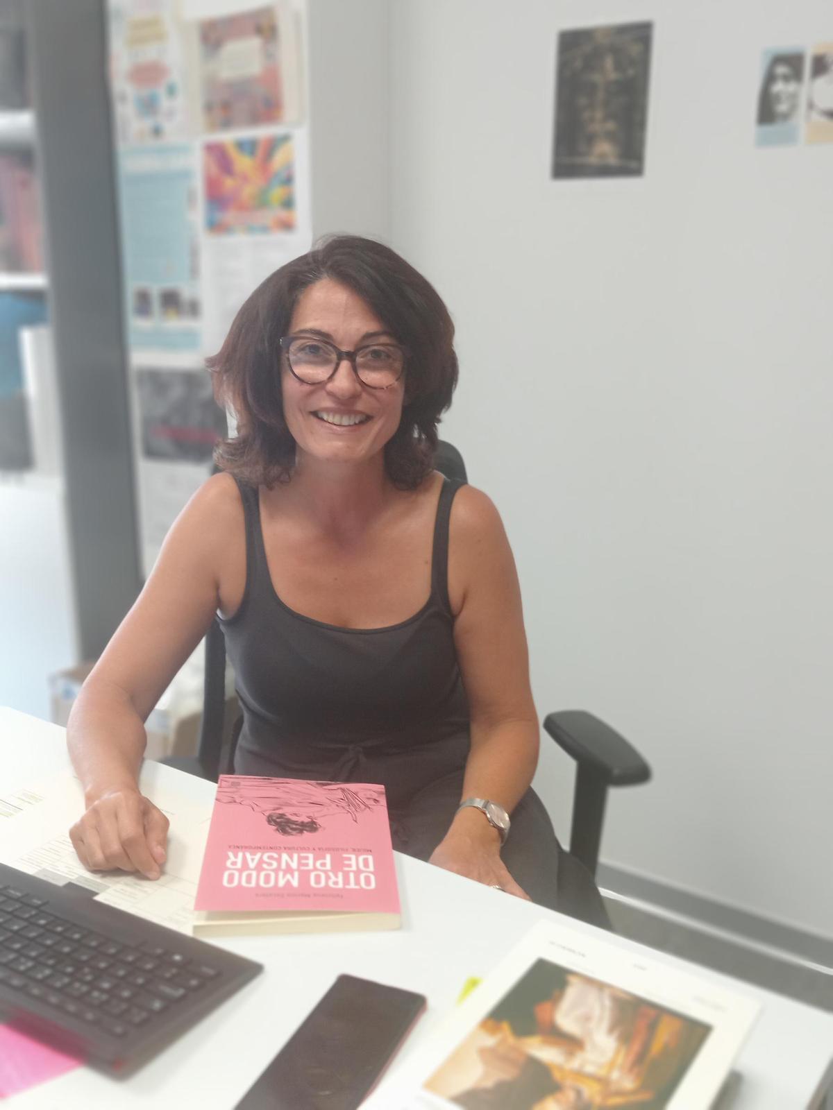 La profesora Feliciana Merino, autora del libro