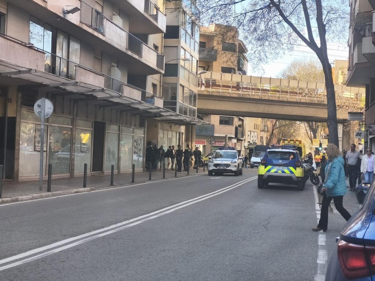 Actuació policial als immobles ocupats de la ronda Ferran Puig de Girona, aquest divendres