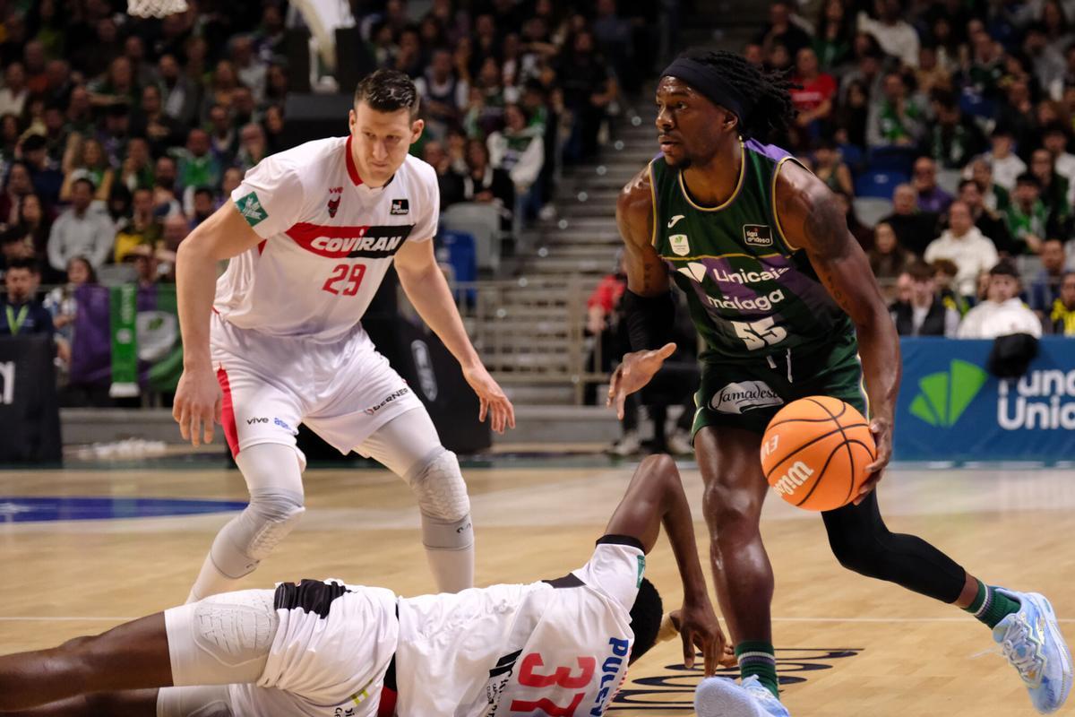El Unicaja visita este domingo al Covirán Granada.