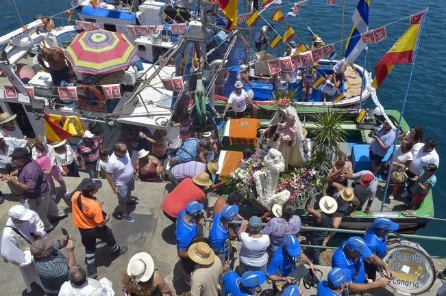 Procesión marítima de la Virgen del Carmen ...