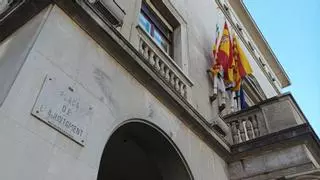 La retolació de carrers de Figueres apareix amb l'afegit «República catalana»