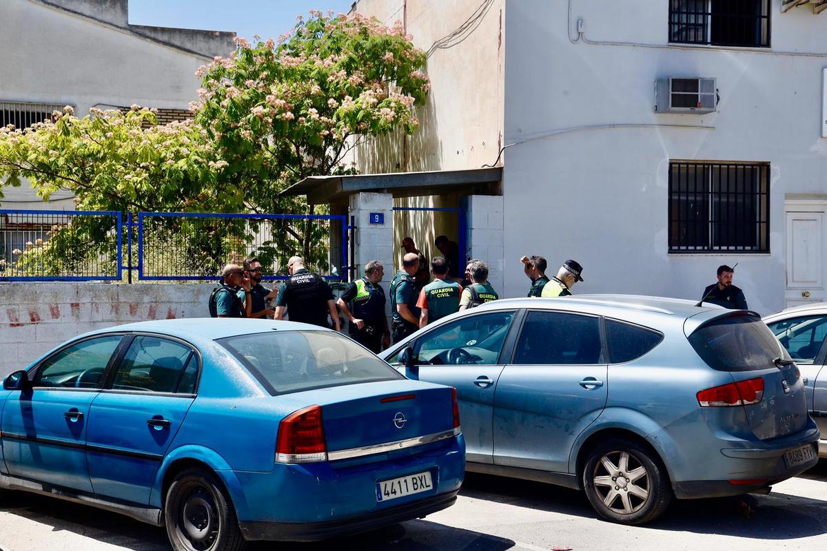 Operación policial en Aldaia por la muerte a cuchilladas de un hombre tras una reyerta en una nave ocupada Operación policial en Aldaia por la muerte a cuchilladas de un hombre tras una reyerta en una nave ocupada
