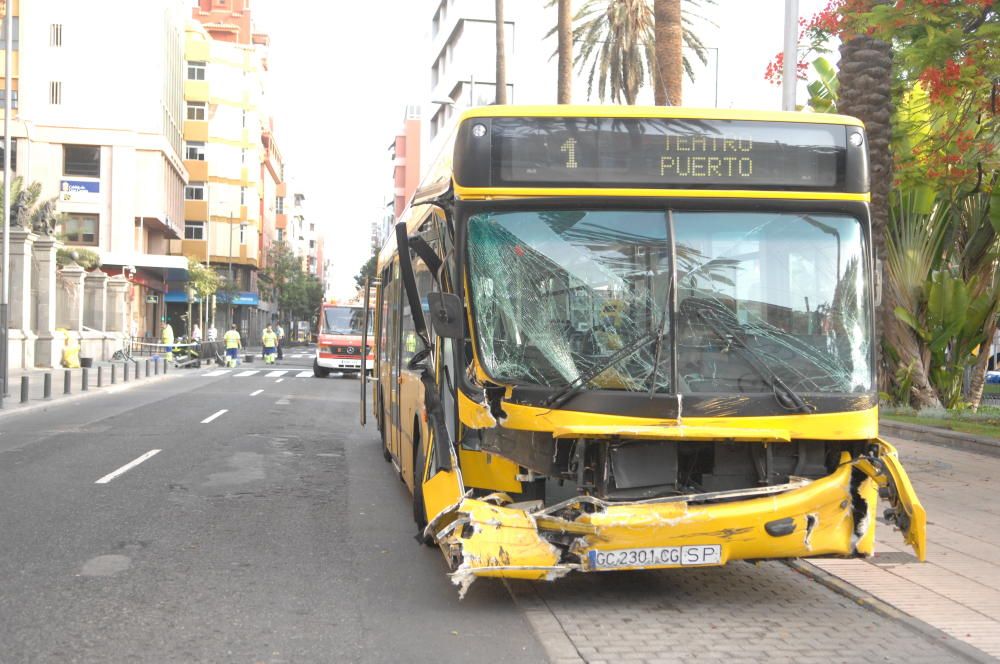 .ACCIDENTE. DE TRÁFICO EN LEON Y CASTILLO