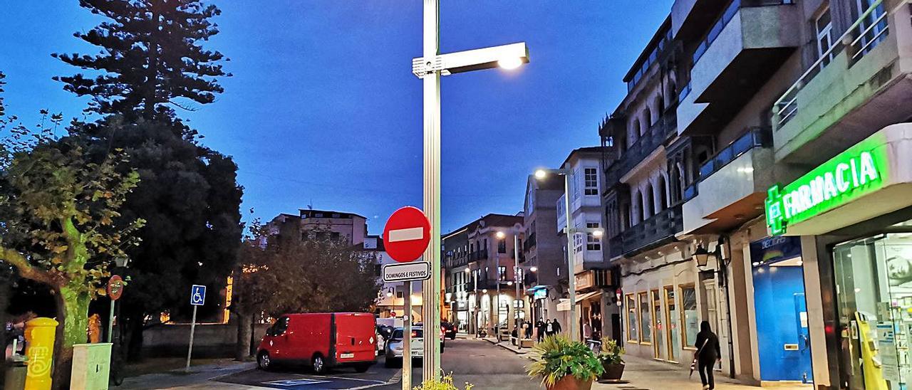 Alumbrado público en la calle Eduardo Vincenti |  // GONZA NÚÑEZ