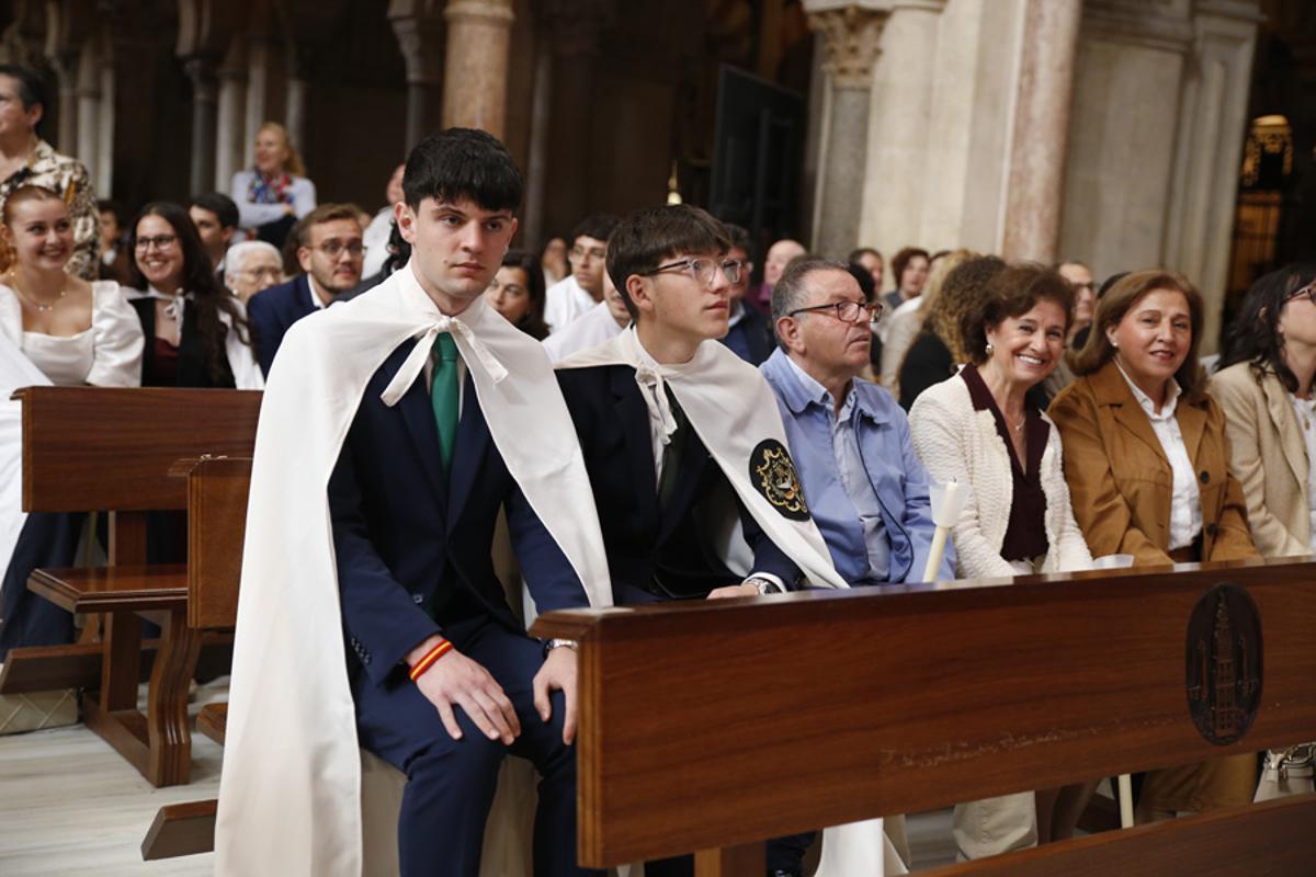 El Bautismo, Confirmación y Eucaristía para 51 catecúmenos, en imágenes El Bautismo, Confirmación y Eucaristía para 51 catecúmenos, en imágenes