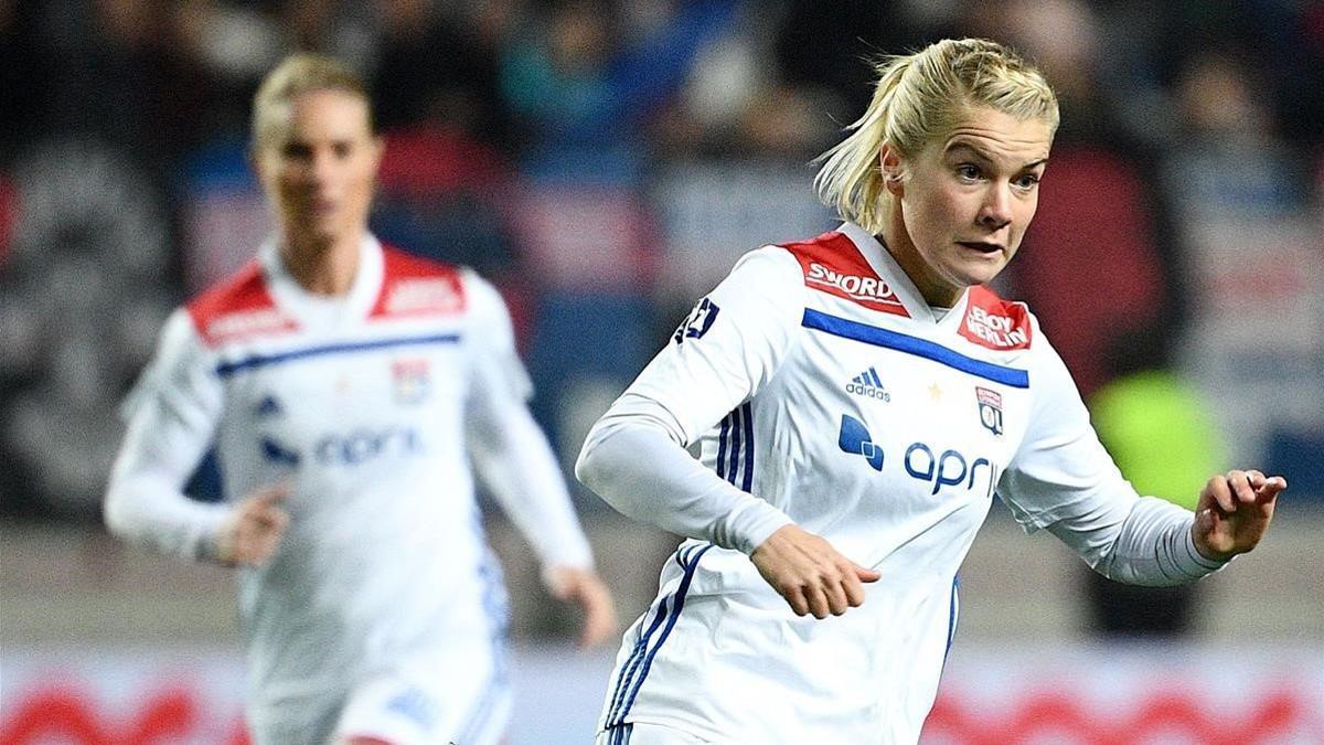 rpaniagua46136981 lyon s norwegian forward ada hegerberg controls the ball dur190515202823