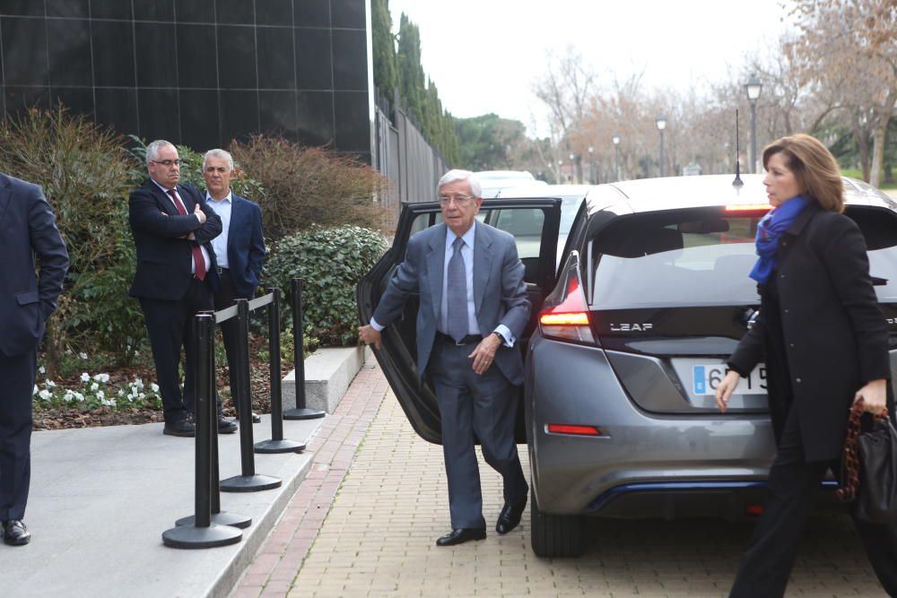 Rafael Anson llegando al tanatorio