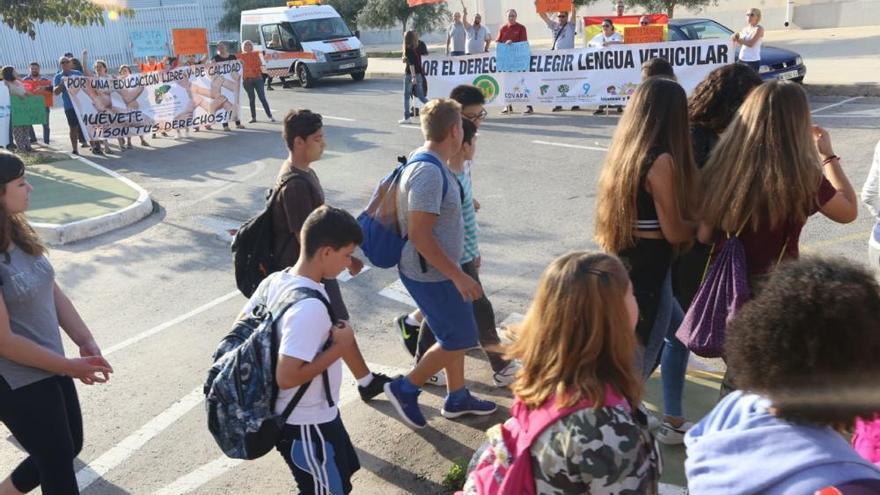 Más de 800 alumnos en el Día Europeo de las Lenguas tras la polémica del valenciano