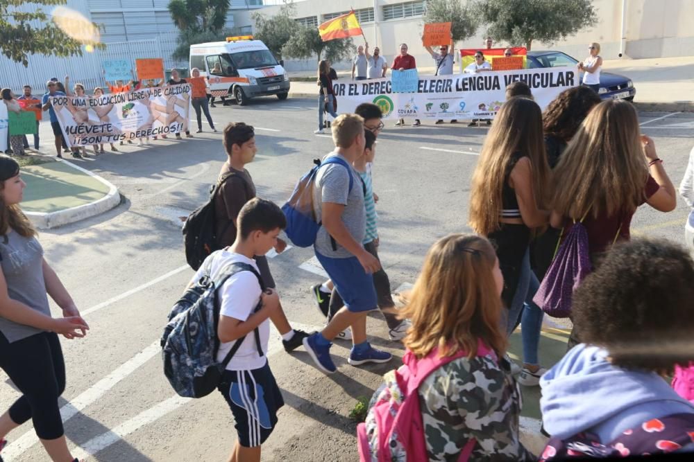 La Ciudad Deportiva de Torrevieja ha acogido los actos en torno al Día Europeo de las Lenguas organizado por la Conselleria de Educación
