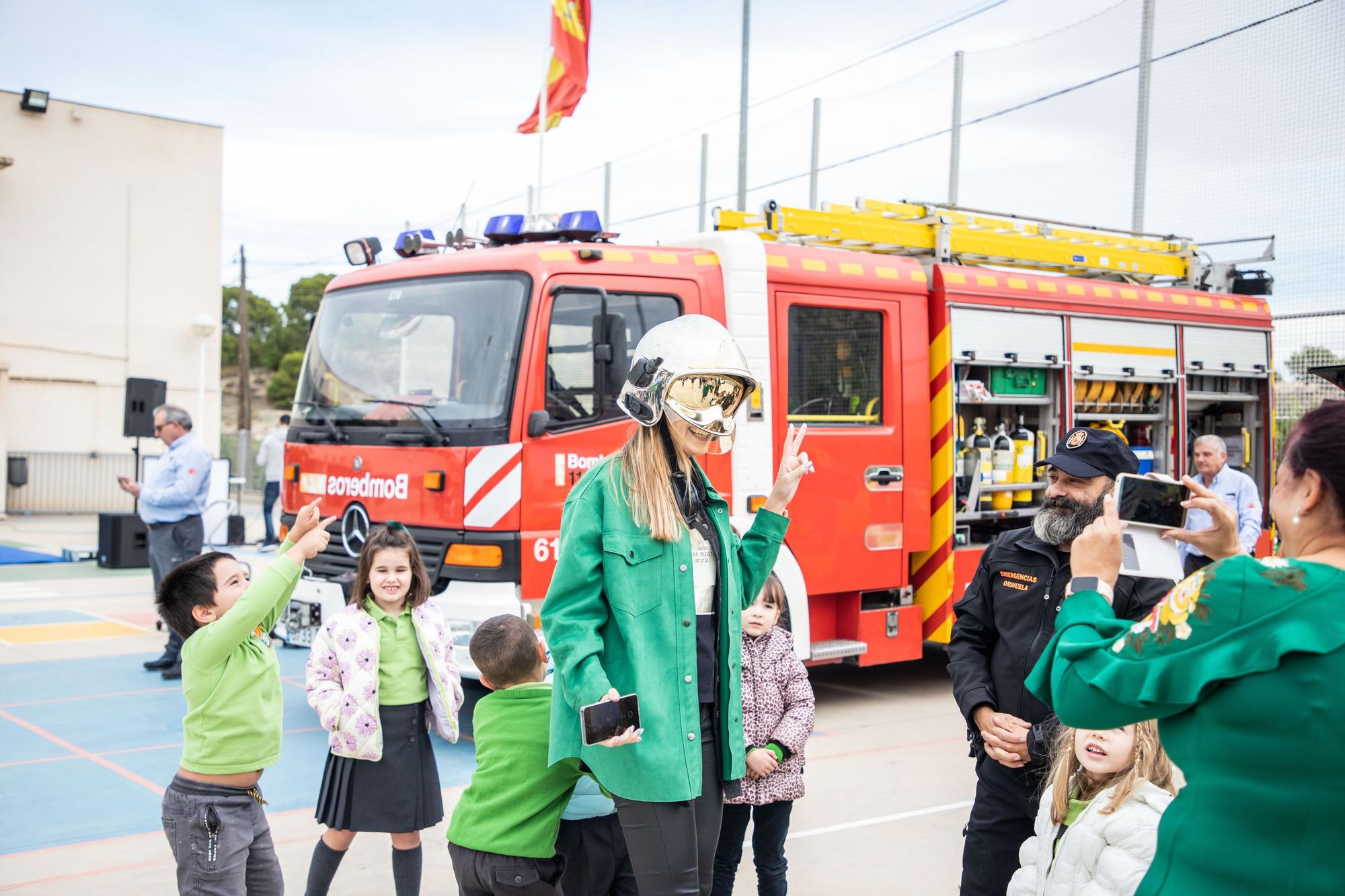 Visita de la Directora de la Guardia Civil al colegio de Hurchillo