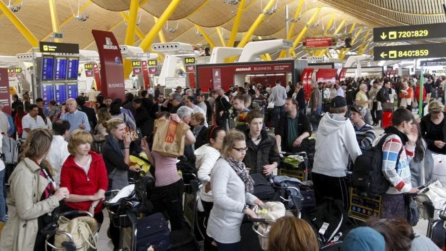 Colas en el aeropuerto de Barajas