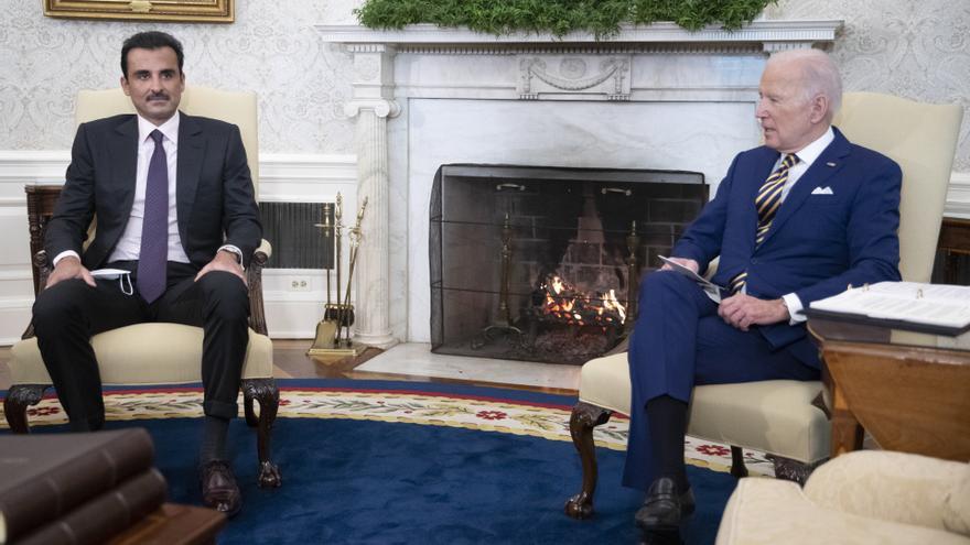 Biden y el emir de Qatar hablan sobre los esfuerzos conjuntos de mediación en Gaza
