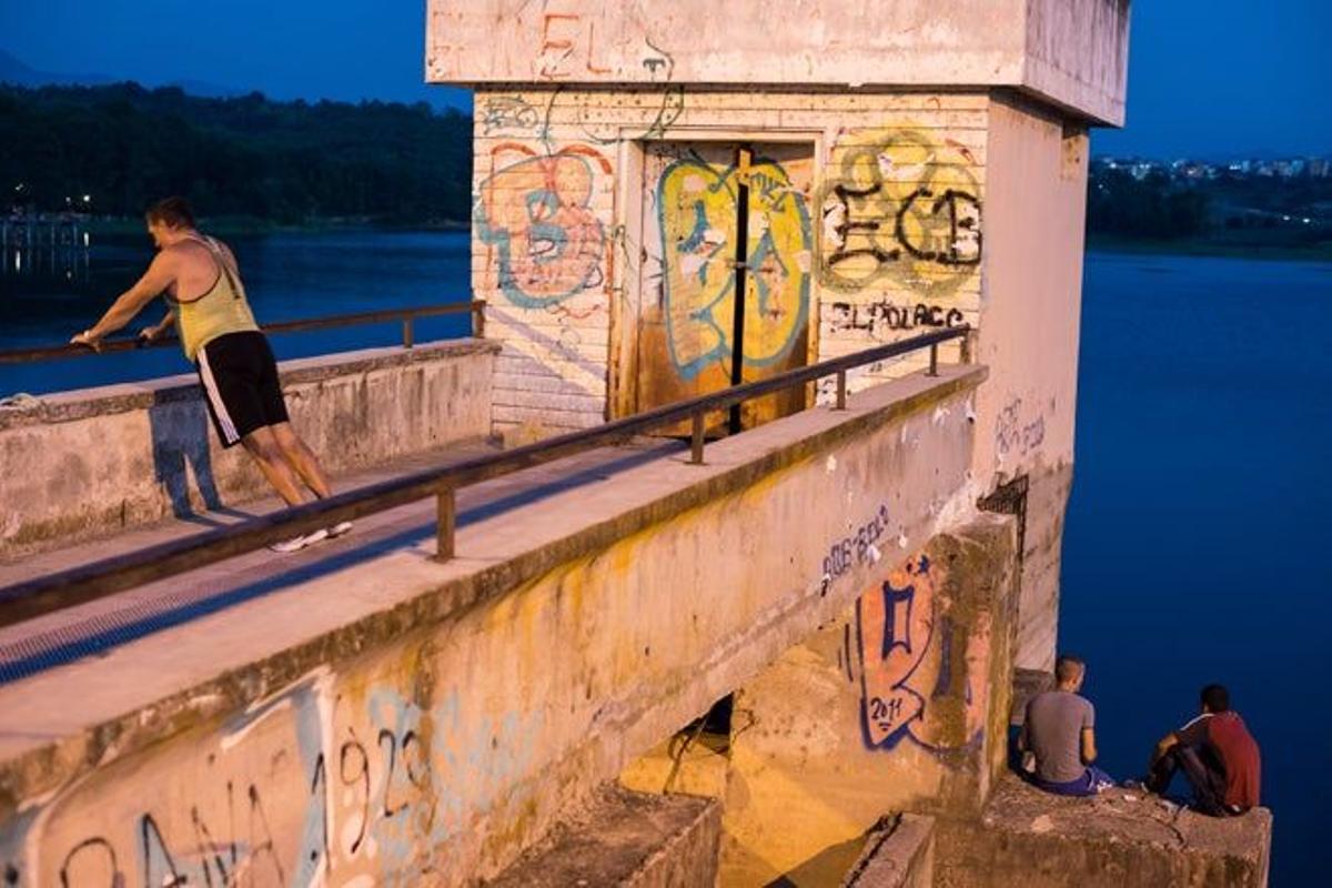 Parque de Tirana en el lago Artificial