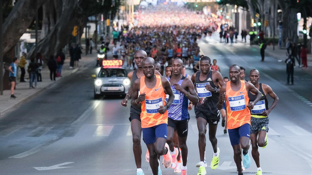 Las imágenes de la Zurich Maratón de Málaga