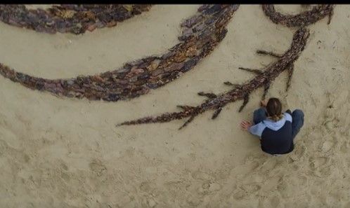 vídeo de HBO en San Sebastián playa escudo Targaryen