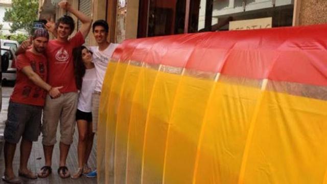 Los Pájaros de Fuego preparan su "cacharro volador"