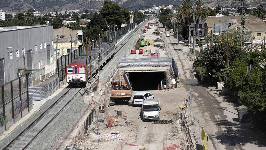 Obras de soterramiento de las vías a la entrada de la ciudad de Murcia.