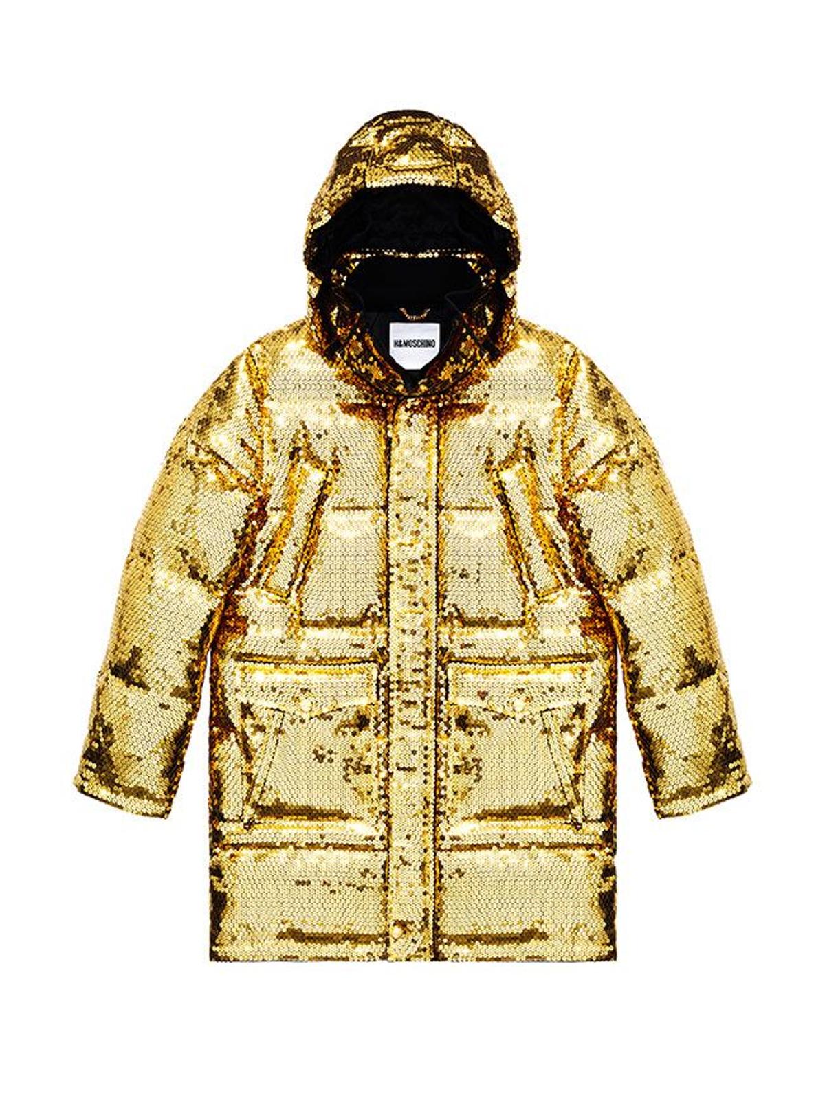 Todas las imágenes de la colección de Moschino x H&amp;M: abrigo acolchado dorado