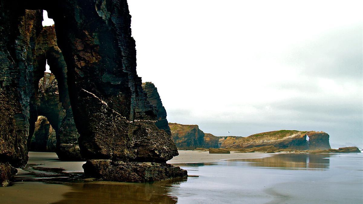 La Playa de las Catedrales cuenta con “Bandera Azul” y con la certificación “Q” de Calidad Turística