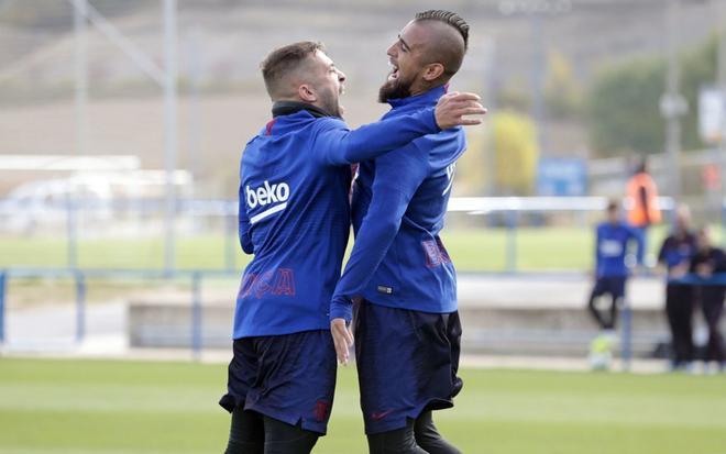 Entrenamiento del FC Barcelona en la Ciudad Deportiva del Alavés.