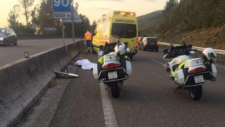 Fallece un motorista de 37 años en la AP-9, en Valga