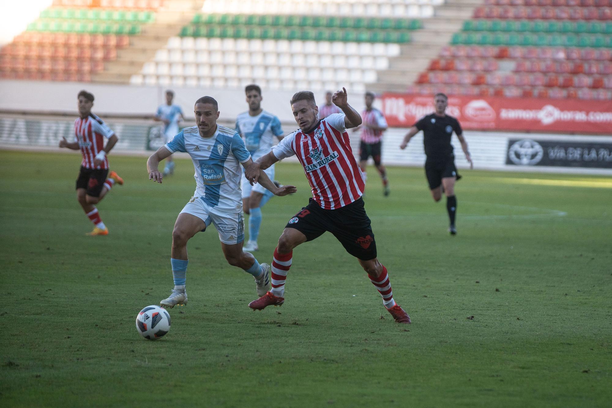 GALERÍA | Las mejores imágenes de la derrota del Zamora CF ante la SD Compostela