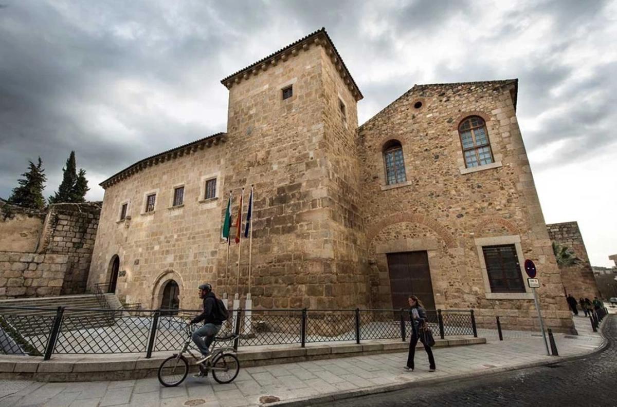 Sede de la Presidencia de la Junta de Extremadura, en la plaza del Rastro de Mérida.