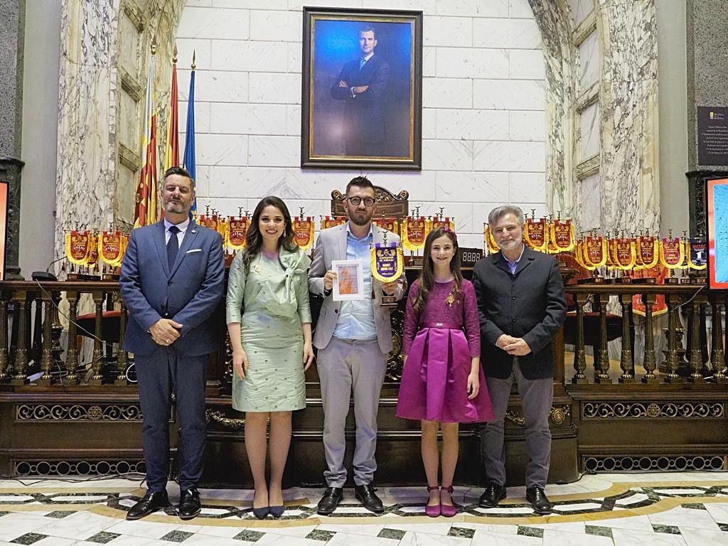 Honores a los artistas en la Gala de los 1 con Algarra en el recuerdo