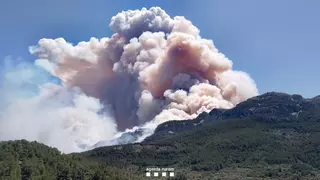 Los pueblos confinados en el incendio del Baix Ebre: “Lo que más nos preocupa es la gente de las masías”