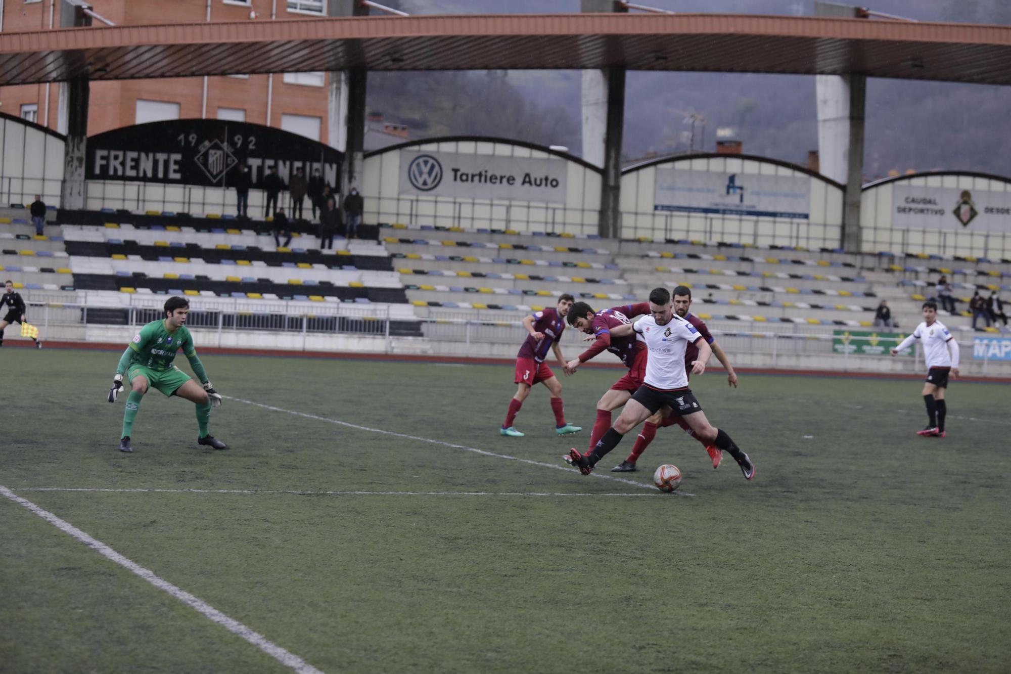 Las imágenes de la primera jornada de año en Tercera División