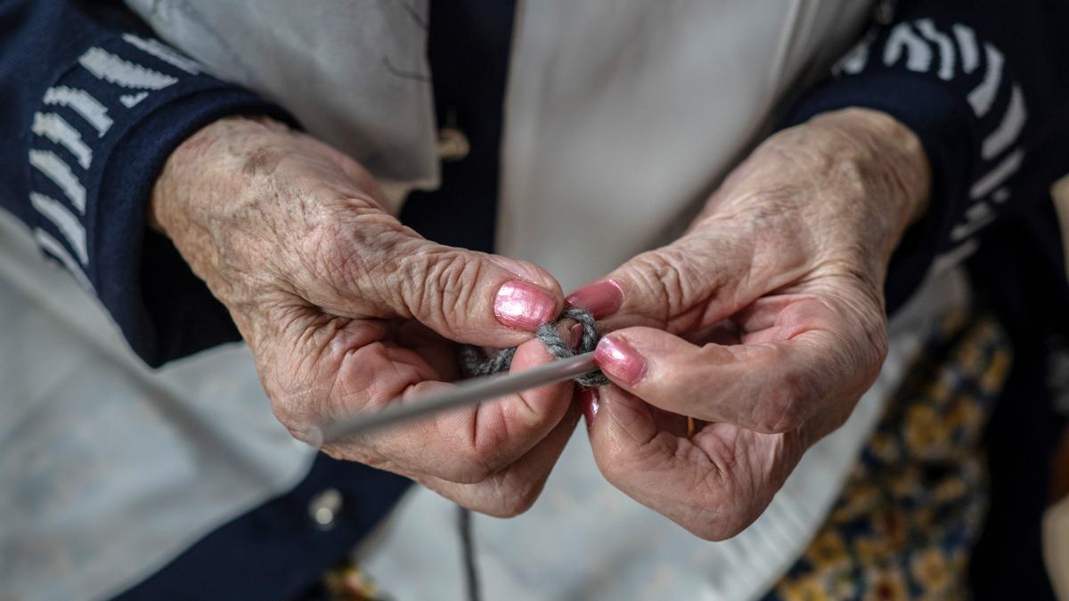 Mans de Sira Rodríguez, de 101 anos.