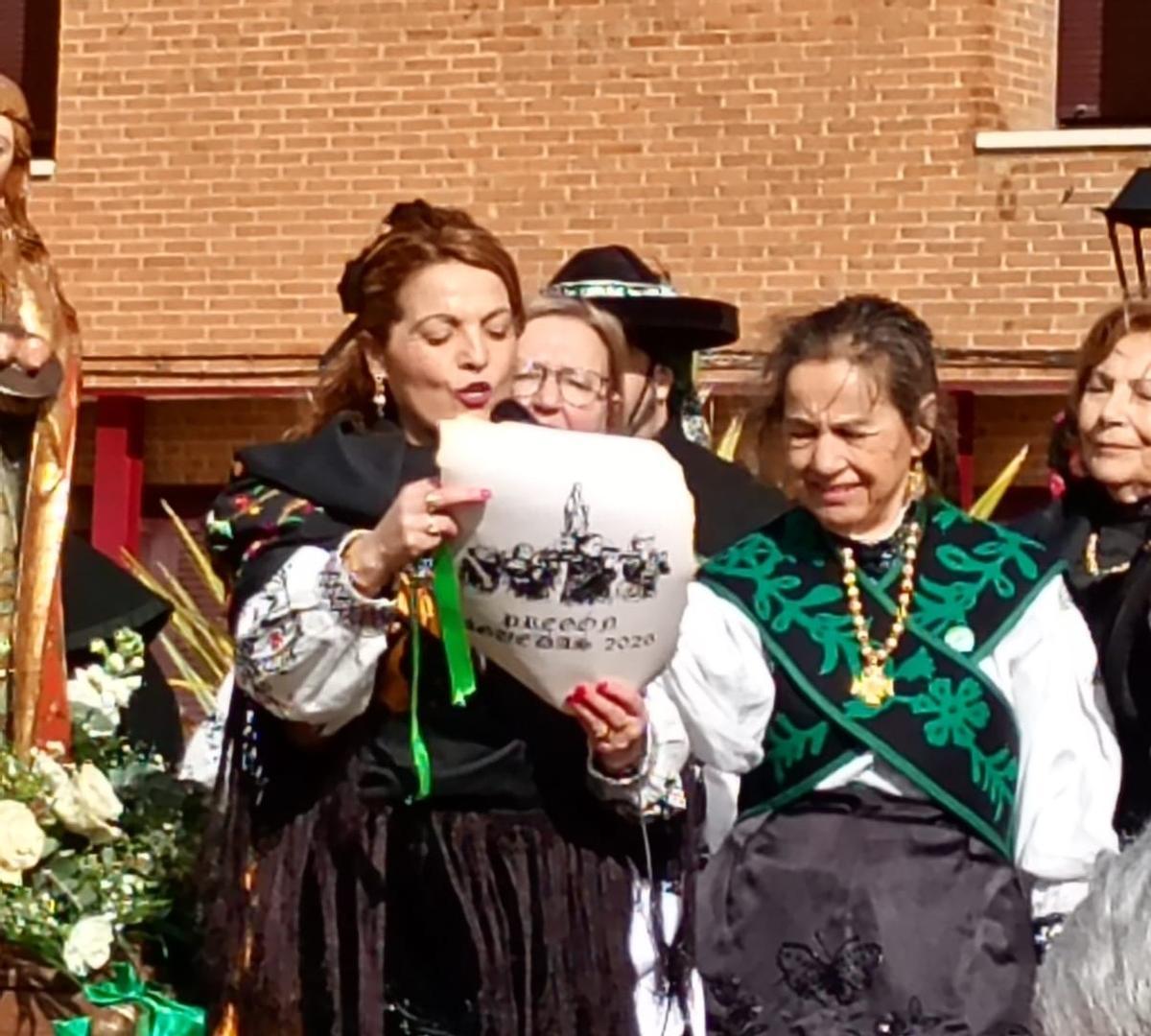 GALERÍA | Las mujeres de Villalpando honran a Santa Águeda