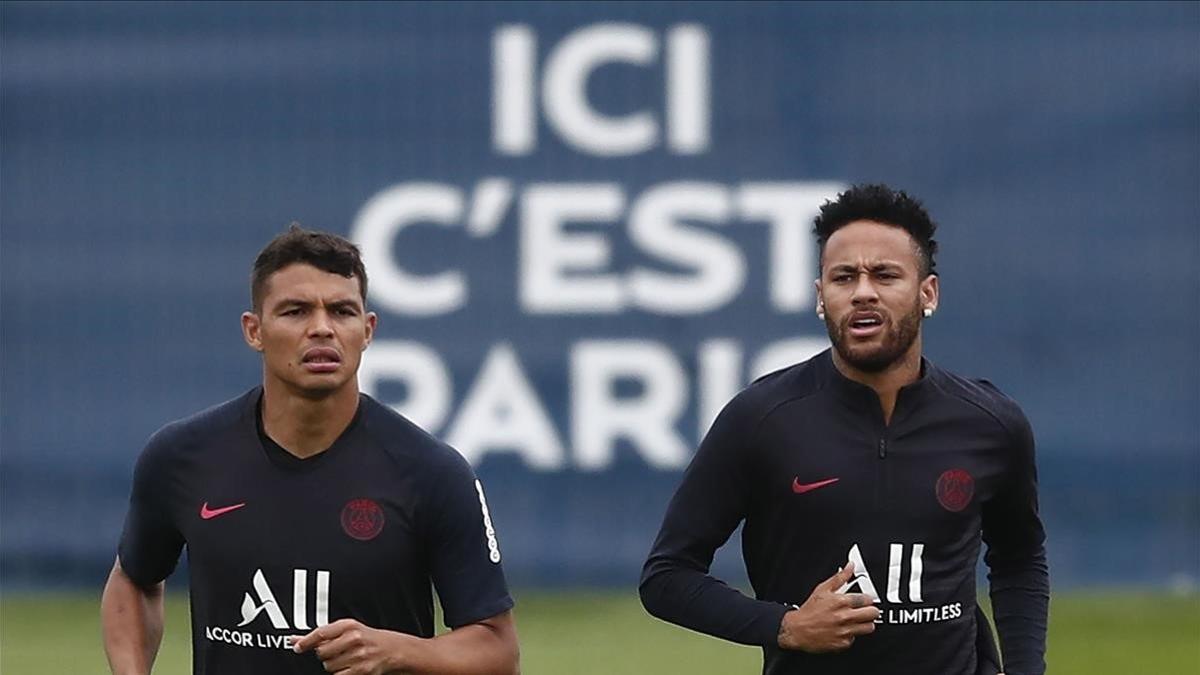 Thiago Silva y Neymar, en un entrenamiento del Paris SG.