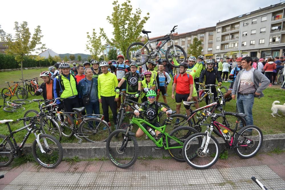 Una movilización vecinal entre Soutomaior y Vilaboa contó con la participación de sus alcaldes.