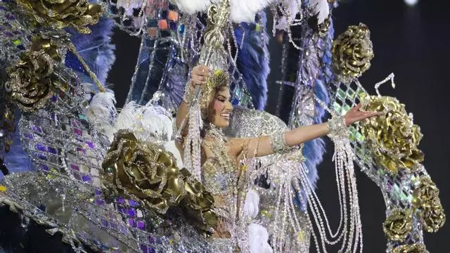 Así es la celebración de Carla Benítez González como Reina del Carnaval de Las Palmas de Gran Canaria 2026