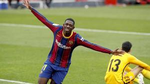 Dembelé celebra su gol en el partido de LaLiga entre el Sevilla y el FC Barcelona disputado en el Sanchez Pizjuan.