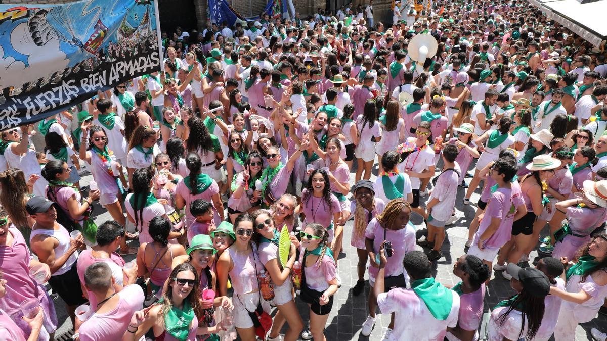 Los jóvenes llenaron las calles en la primera jornada de San Lorenzo