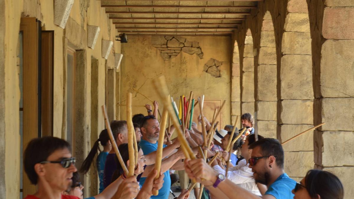 Encuentro entre el Danze de San José y Paulotiau.