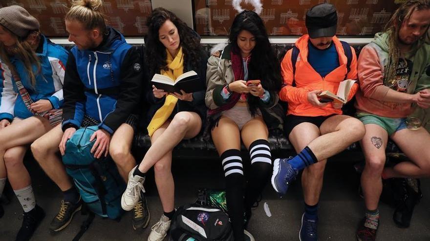 El día de viajar en metro sin pantalones se extiende por todo el mundo