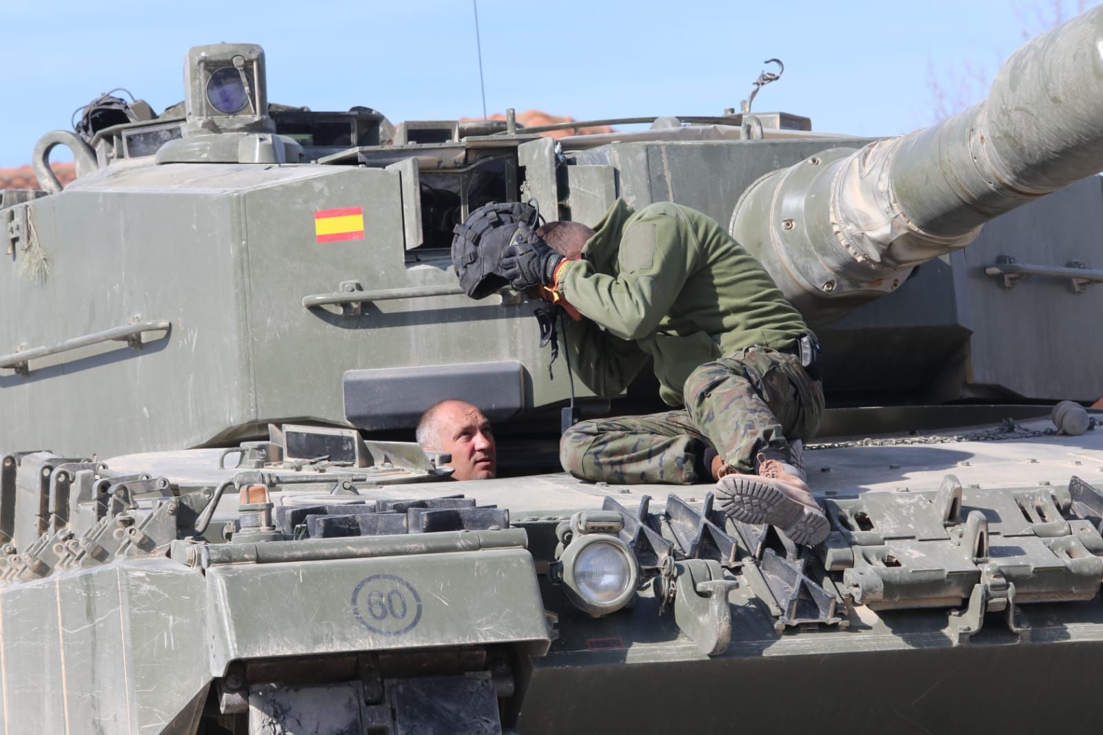 Militares ucranianos ultiman en Zaragoza su preparación con los Leopard