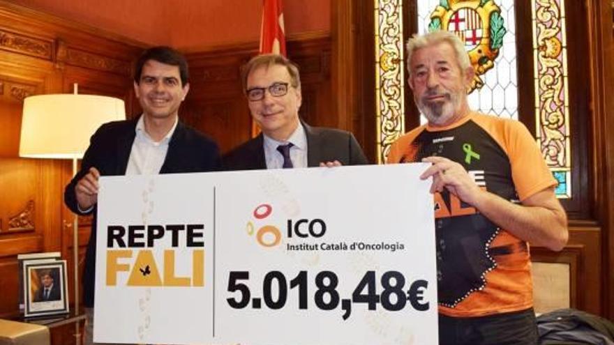 Àlex Alonso, a la dreta, amb Marc Castells i Javier García del Muro