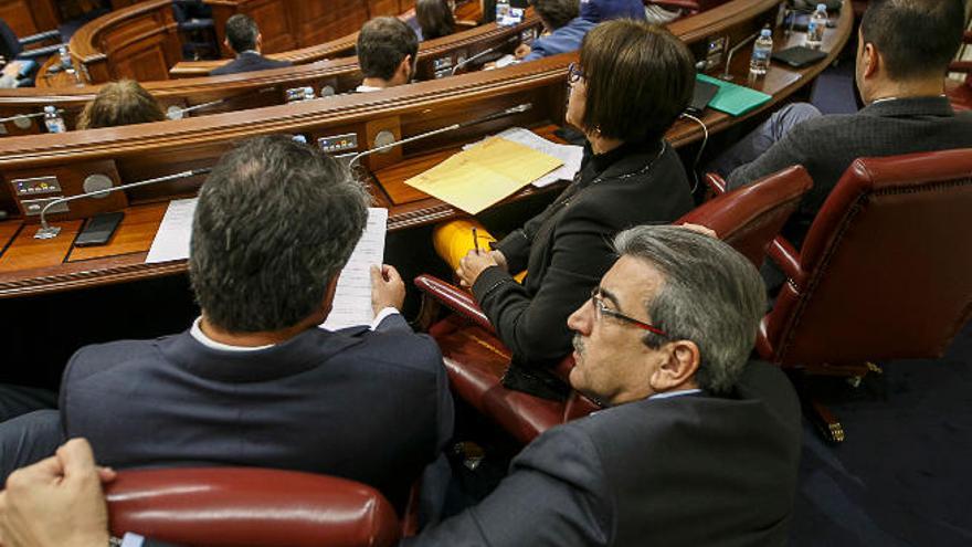 Imagen del pleno del Parlamento ayer durante la segunda sesión del debate del estado de la nacionalidad.