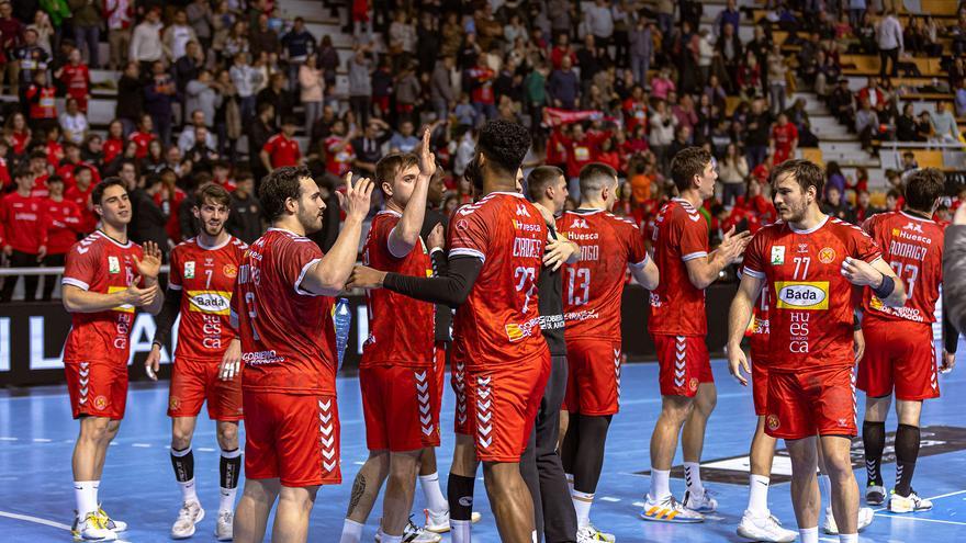 El Bada Huesca se salva a pesar de caer ante el Bidasoa (31-39)